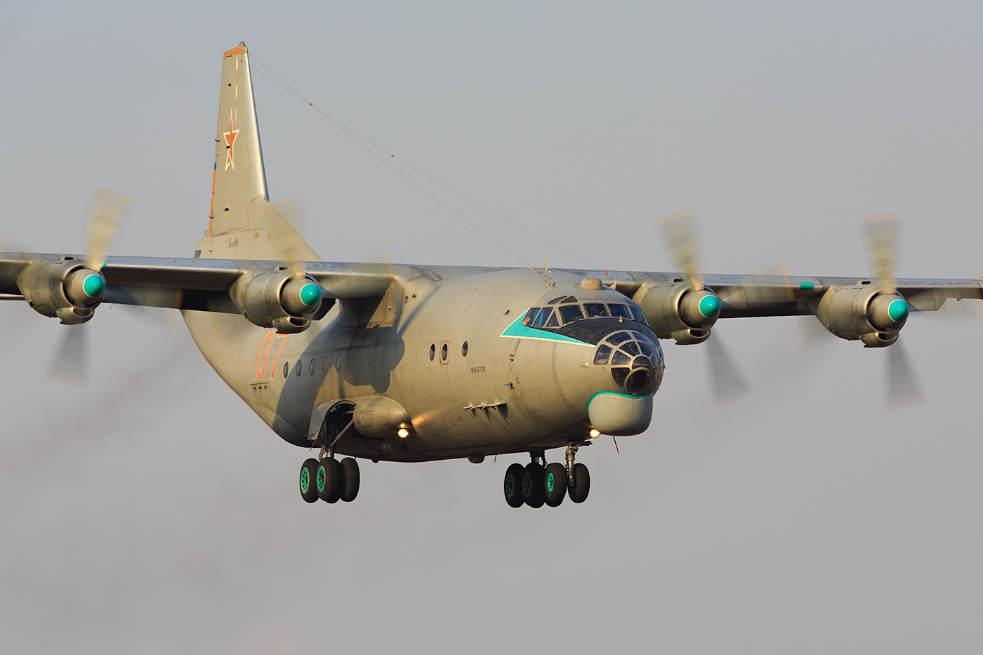 Antonov An-12