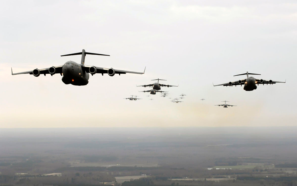 Squadron of C-17 Globemasters
